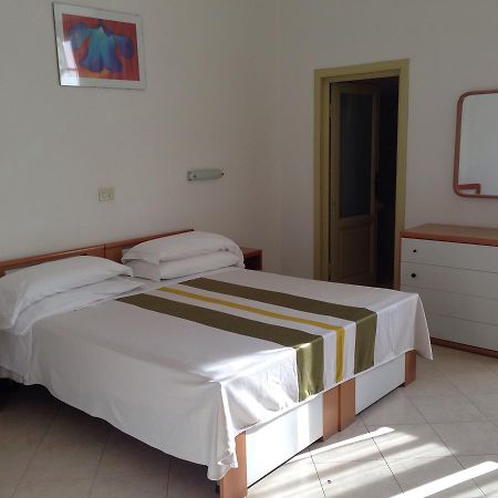 Hotel Valdinievole Camaiore Bagian luar foto