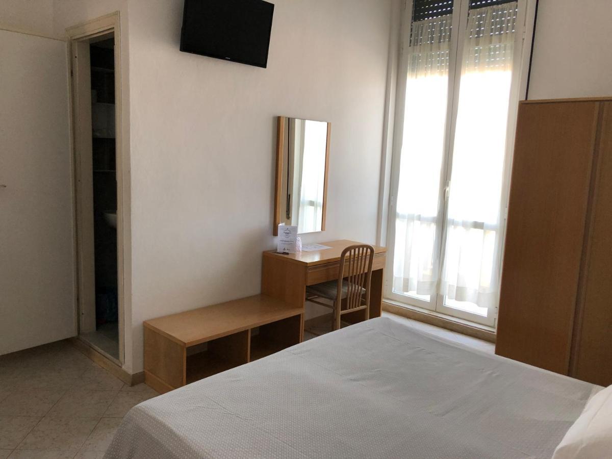 Hotel Valdinievole Camaiore Bagian luar foto