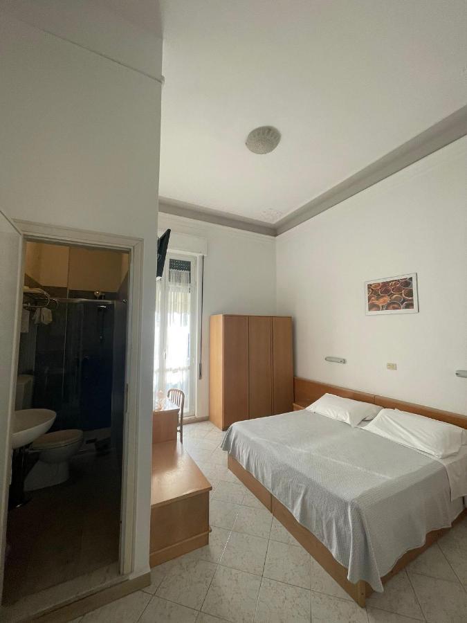 Hotel Valdinievole Camaiore Bagian luar foto