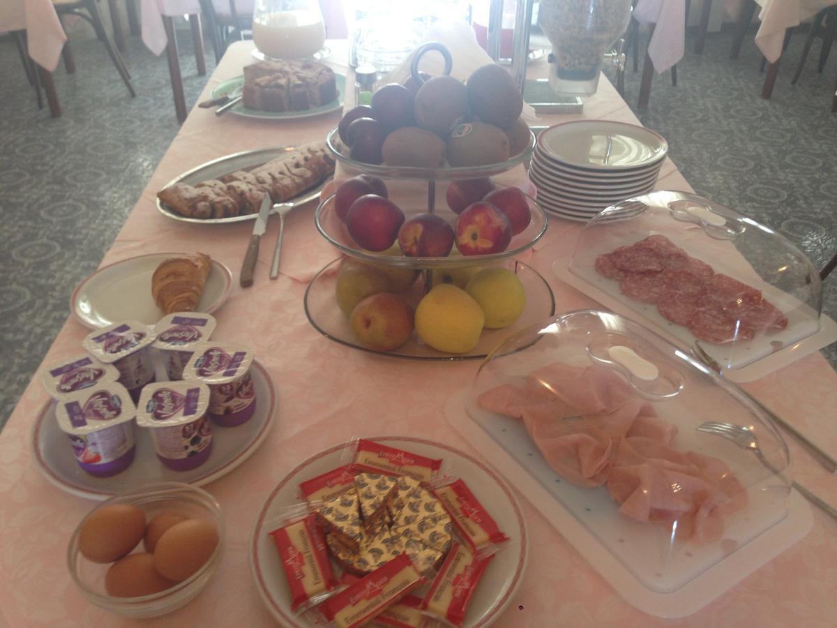 Hotel Valdinievole Camaiore Bagian luar foto