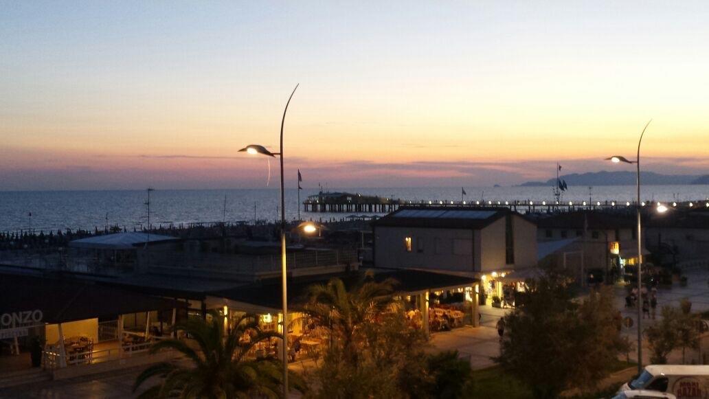 Hotel Valdinievole Camaiore Bagian luar foto