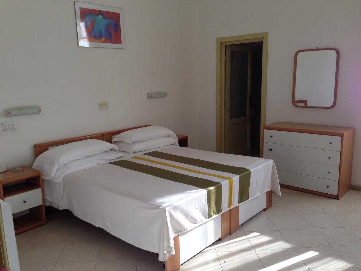 Hotel Valdinievole Camaiore Bagian luar foto