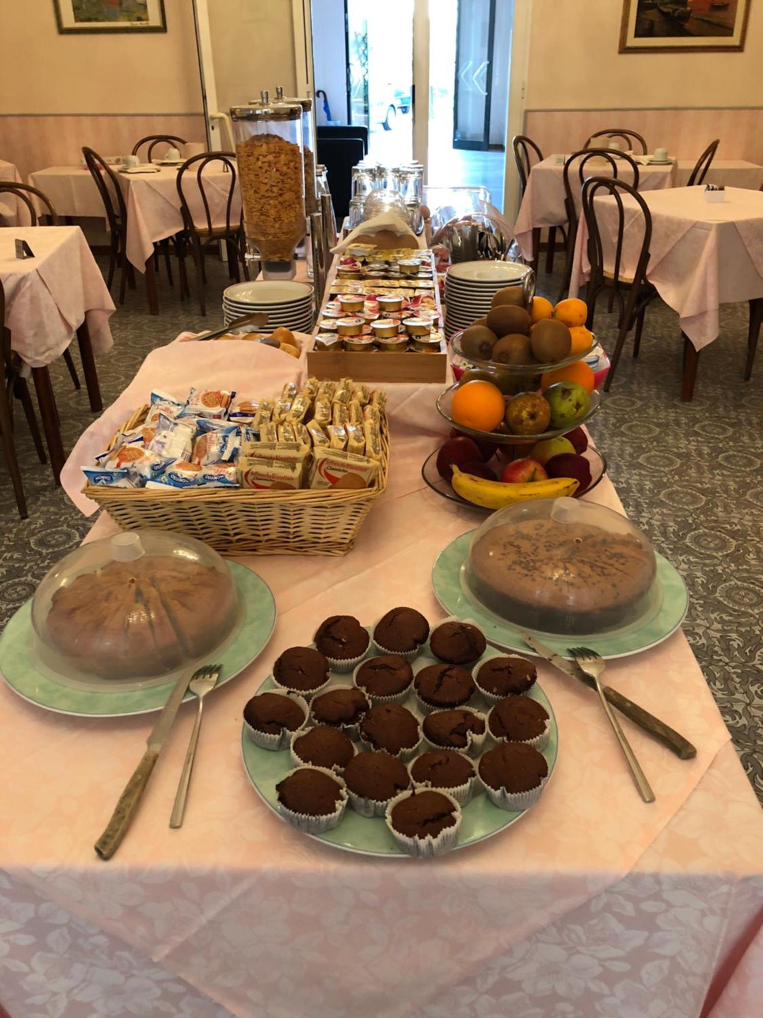Hotel Valdinievole Camaiore Bagian luar foto