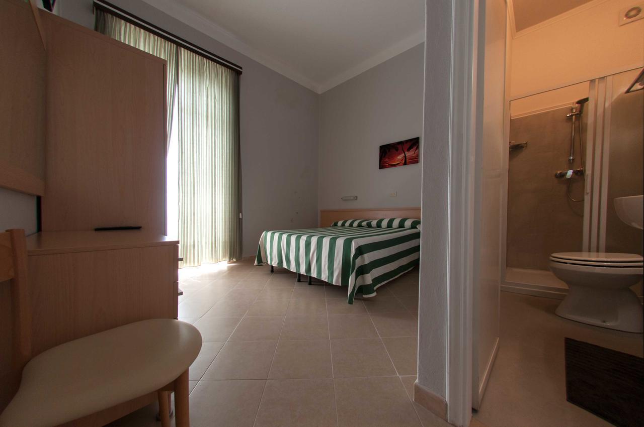 Hotel Valdinievole Camaiore Bagian luar foto