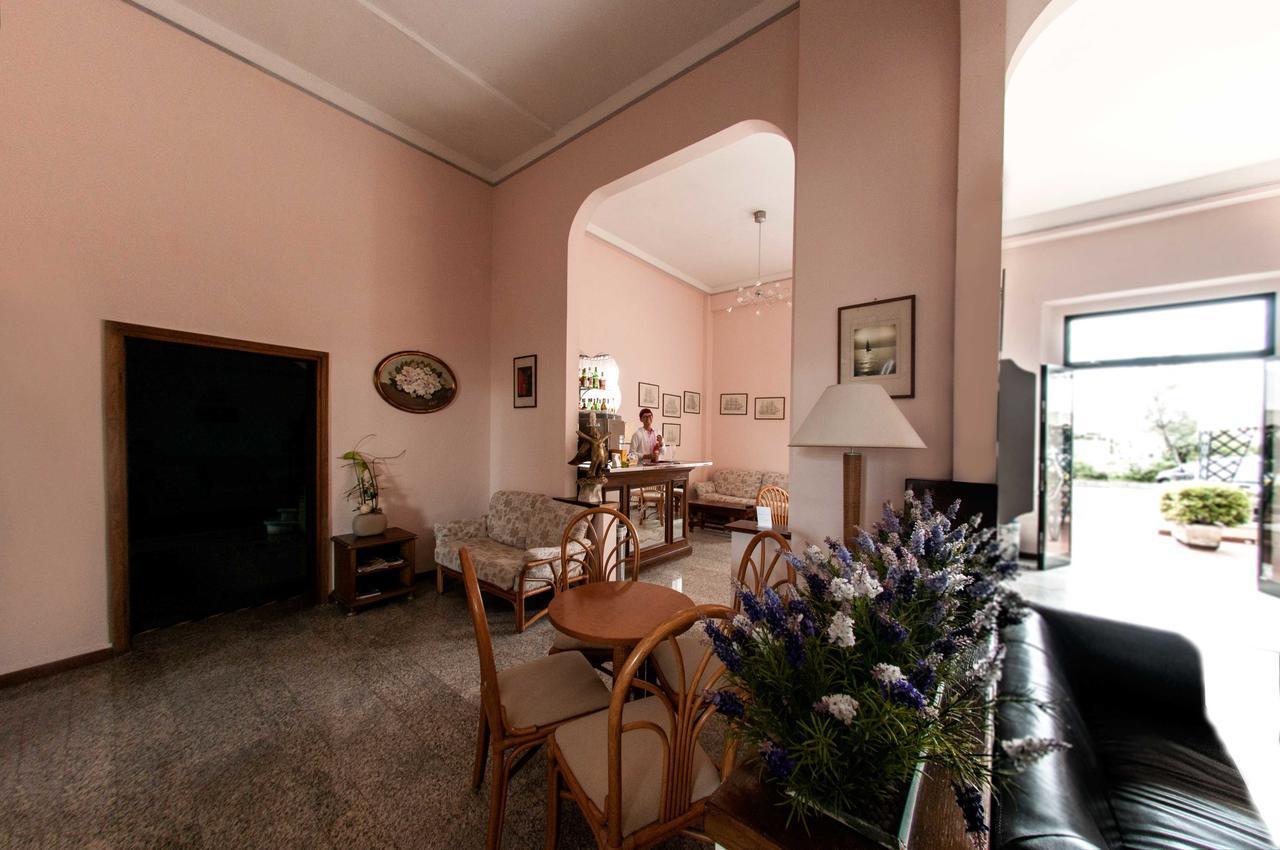 Hotel Valdinievole Camaiore Bagian luar foto