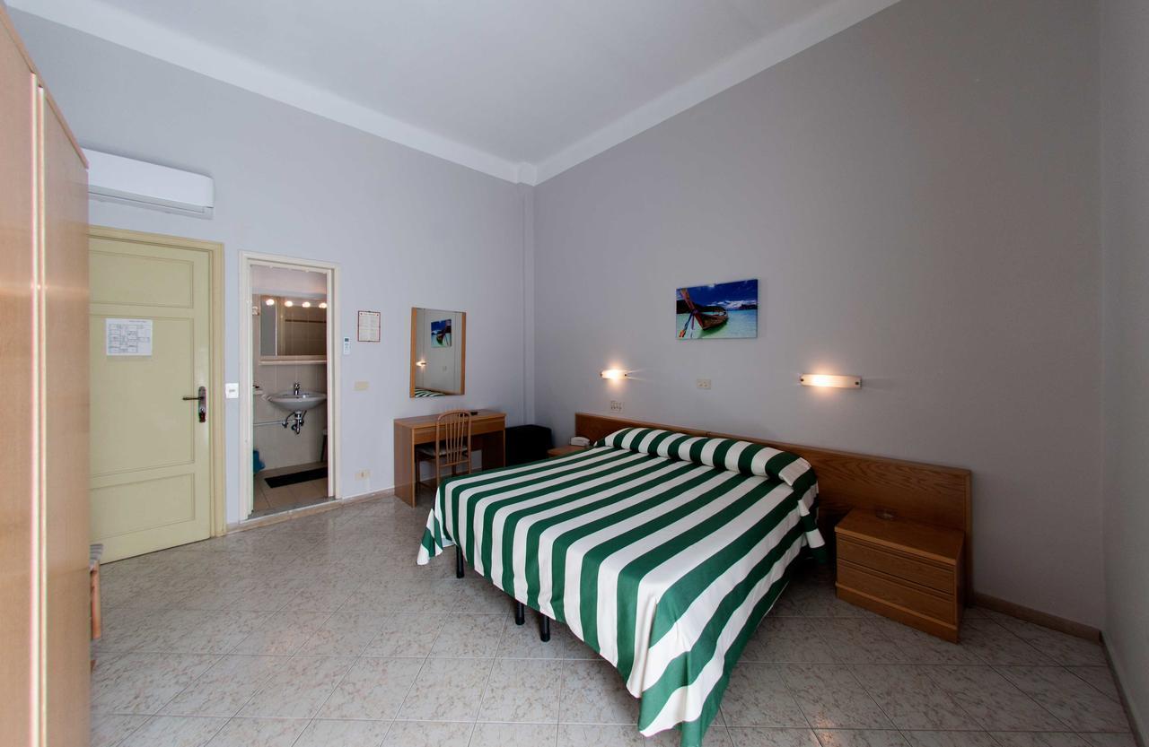 Hotel Valdinievole Camaiore Bagian luar foto