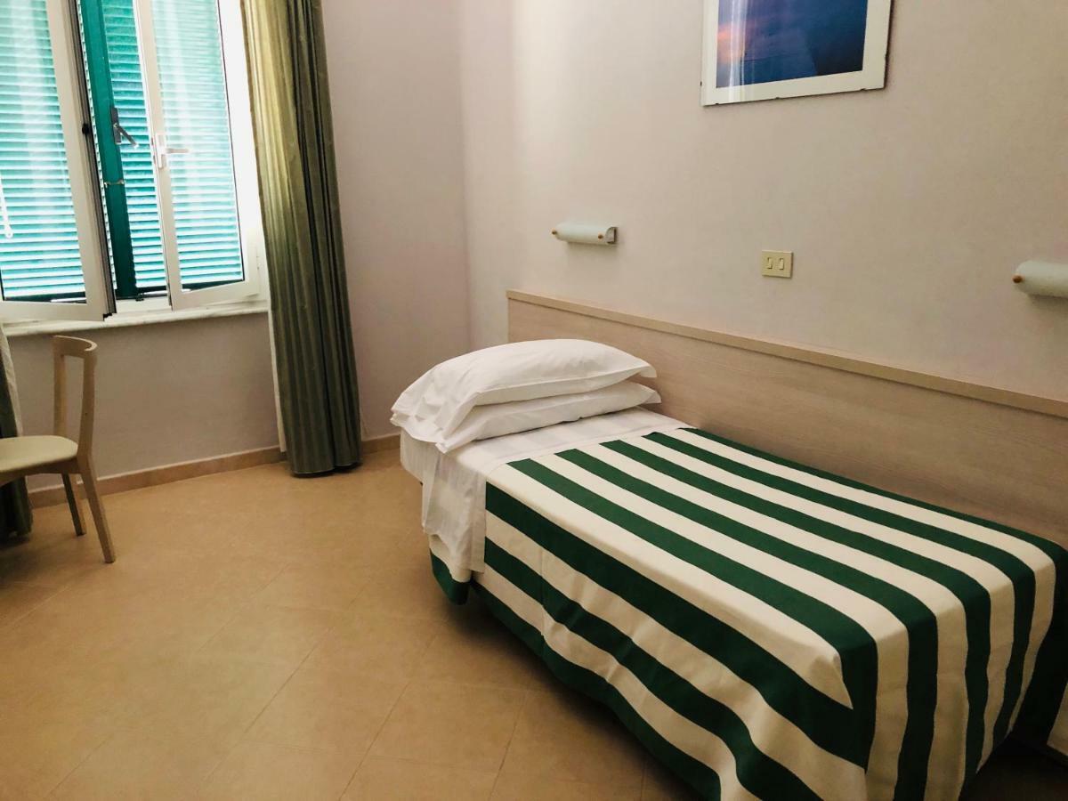Hotel Valdinievole Camaiore Bagian luar foto
